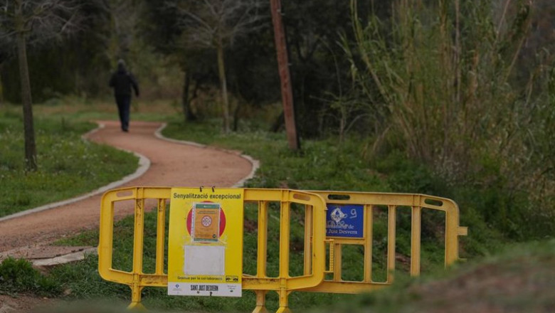 Archivo - Una valla indica la prohibición del acceso al Parque Natural de Collserola (Barcelona) | David Zorrakino - Europa Press - Archivo ep archivo una valla indica la prohibicion del acceso al parque natural de collserola barcelona