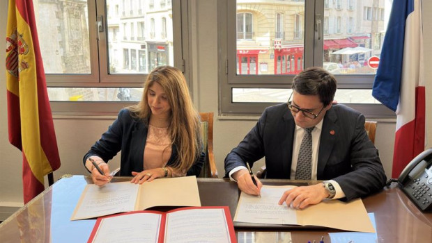 ep areeba rehman delegada del g20 yea y ruben sans vicepresidente de la patronal presidente de la