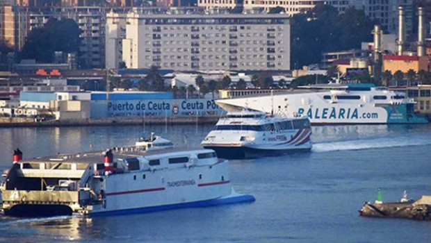ep buques de varias navieras en el puerto de ceuta 20201006172003