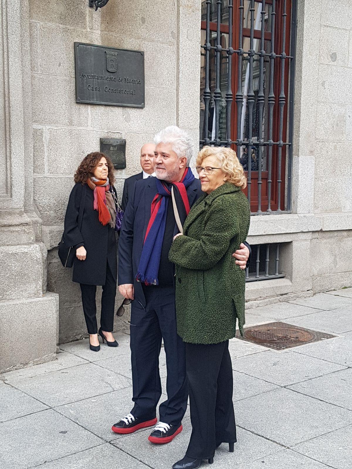 Carmena con Almodovar | Europa Press ep carmenaalmodovar