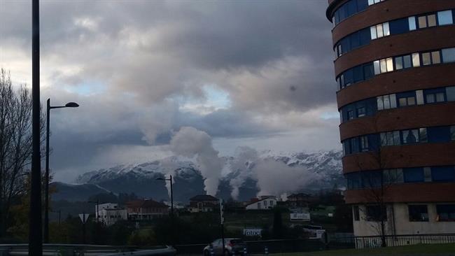 Contaminación, Humo, Central Térmica de Soto de Ribera | EUROPA PRESS ep contaminacion humo central termicasotoribera