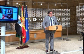 ep el consejero de sanidad jose maria vergeles en rueda de prensa en merida