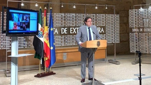 ep el consejero de sanidad jose maria vergeles en rueda de prensa en merida