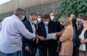 ep el ministro de agricultura ganaderia y pesca luis planas en una visita a una explotacion afectada