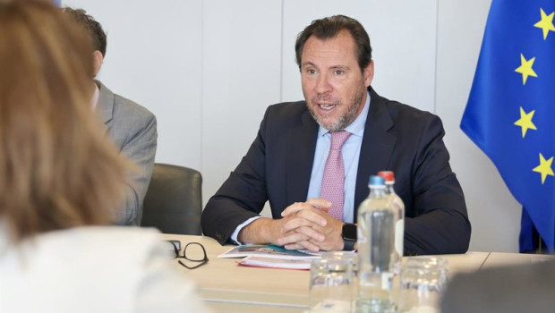 ep el ministro de transportes y movilidad sostenible oscar puente en una reunion de la comision