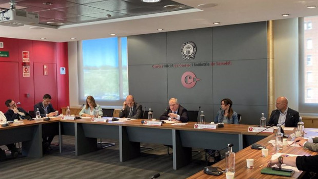 ep el ministro jordi hereu junto a la alcaldesa de sabadell barcelona marta farre y el presidente de