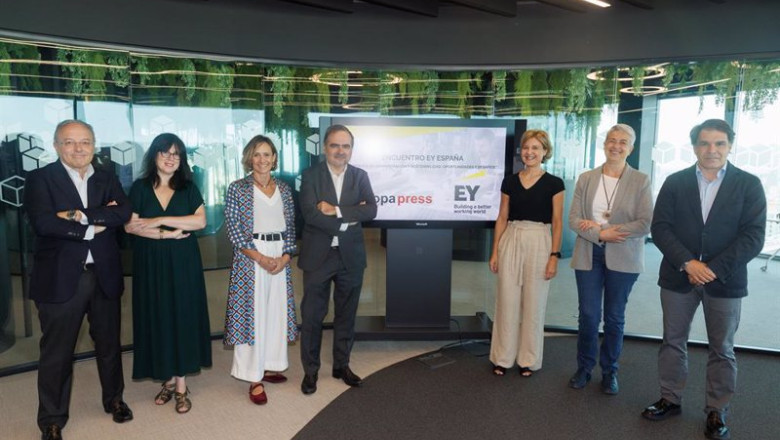 ep expertos participan en un encuentro informativo de ey sobre consejos de administracion y ep expertos participan en un encuentro informativo de ey sobre consejos de administracion y