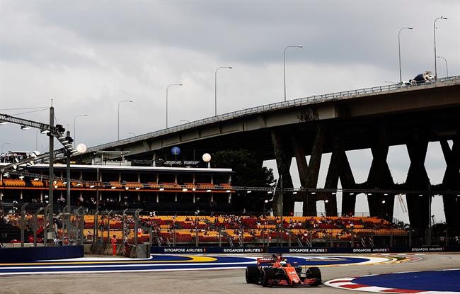 Fernando Alonso (McLaren) en los libres de Singapur | MCLAREN ep fernando alonso mclaren enlibressingapur
