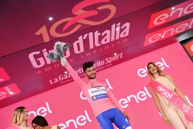 ep fernando gaviria giro