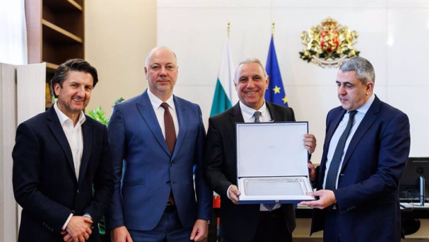 ep futbol  stoichkov nuevo embajador de turismo deportivo de onu turismo