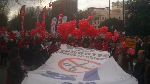 ep imagen de archivo marea blanca y trabajadores del centro de transfusiones de madrid en 2014
