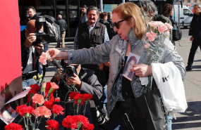 ep imagen de recurso de una familiar de una de las vitimas del los atentados del 11-m durante la