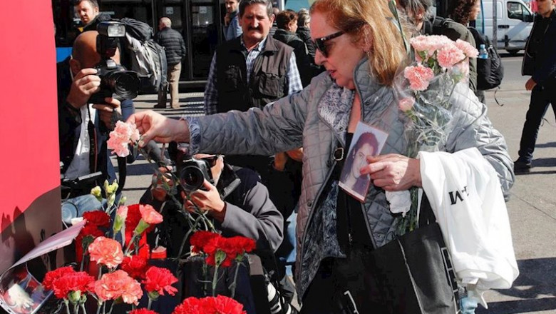 ep imagen de recurso de una familiar de una de las vitimas del los atentados del 11-m durante la