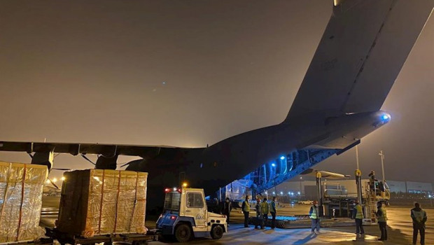 ep imagen del a400m que carga material sanitario en shangai
