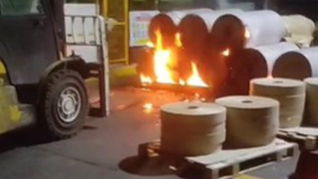 ep incendio en las instalaciones de acerinox en los barrios ep incendio en las instalaciones de acerinox en los barrios