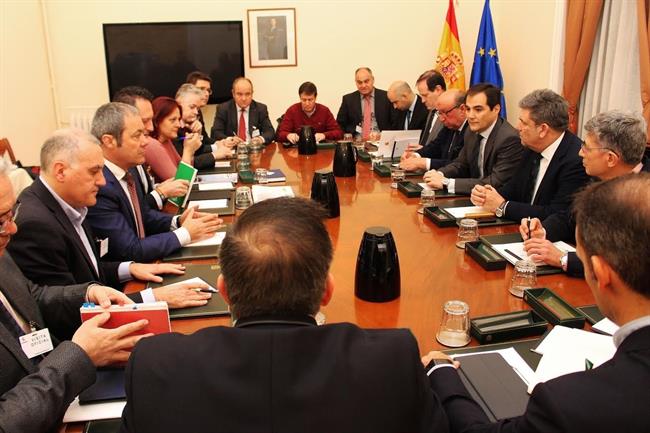 Interior se reúne con los sindicatos por la equiparación policial | EUROPA PRESS ep interiorreunelos sindicatosla equiparacion policial