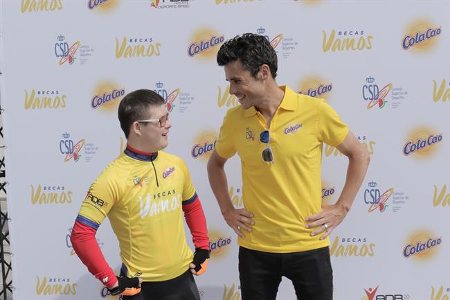 ep javier gomez noya entregabecavamos cola-caocsddeporte base