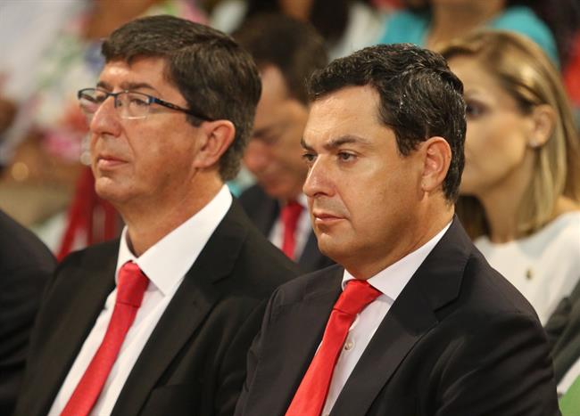 Juan Marín (Cs), a la izquierda, y Juanma Moreno (PP-A), a la derecha | EUROPA PRESS (ARCHIVO) ep juan marin cs aizquierda y juanma moreno pp-a aderecha