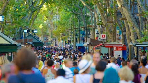ep las ramblas abarrotadagente