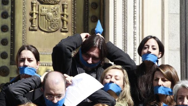 ep rafael mayorallas puertascongreso protestala ley mordaza