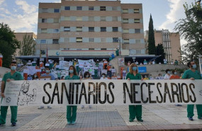 ep sanitarios reivindican la sanidad publica en el hospital gregorio maranon