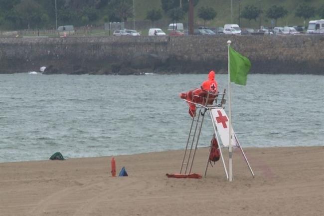Socorrista en la playa de Ereaga con mal tiempo | EUROPA PRESS ep socorristala playaereagamal tiempo