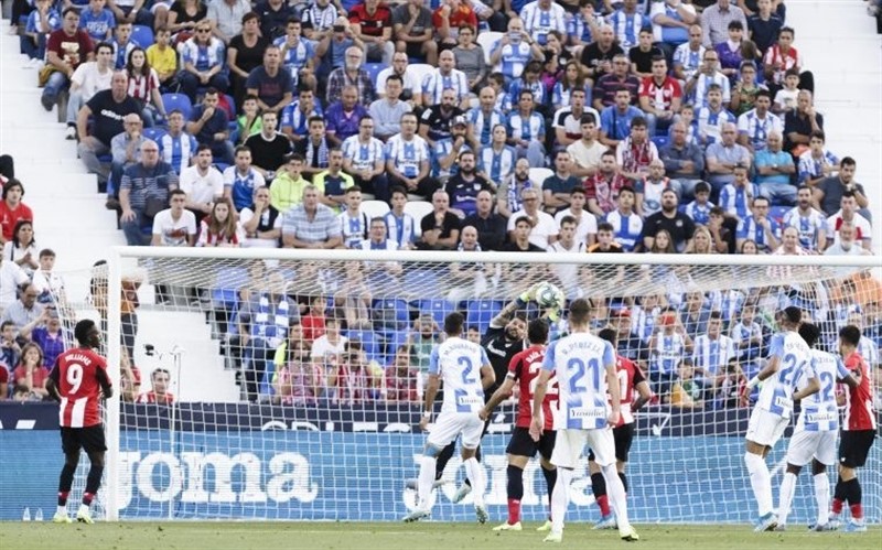 ep un lance del partido entre el cd leganes y el athletic club