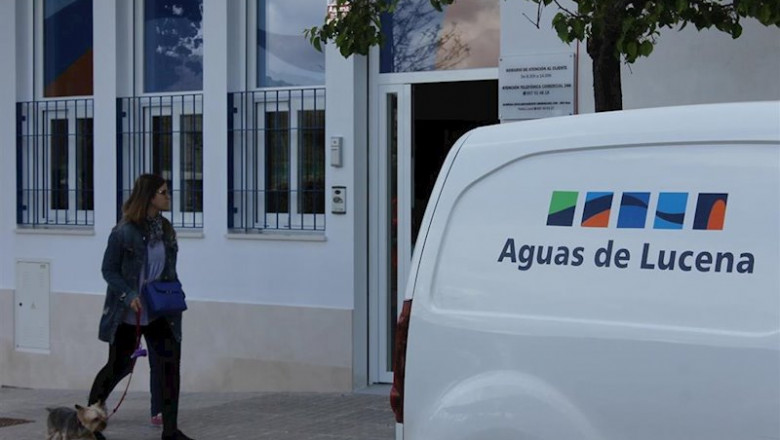 ep un vehiculo de aguas de lucena ep un vehiculo de aguas de lucena