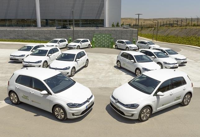 ep volkswagen entrega 13 unidadeselectrico e-golfiberdrola
