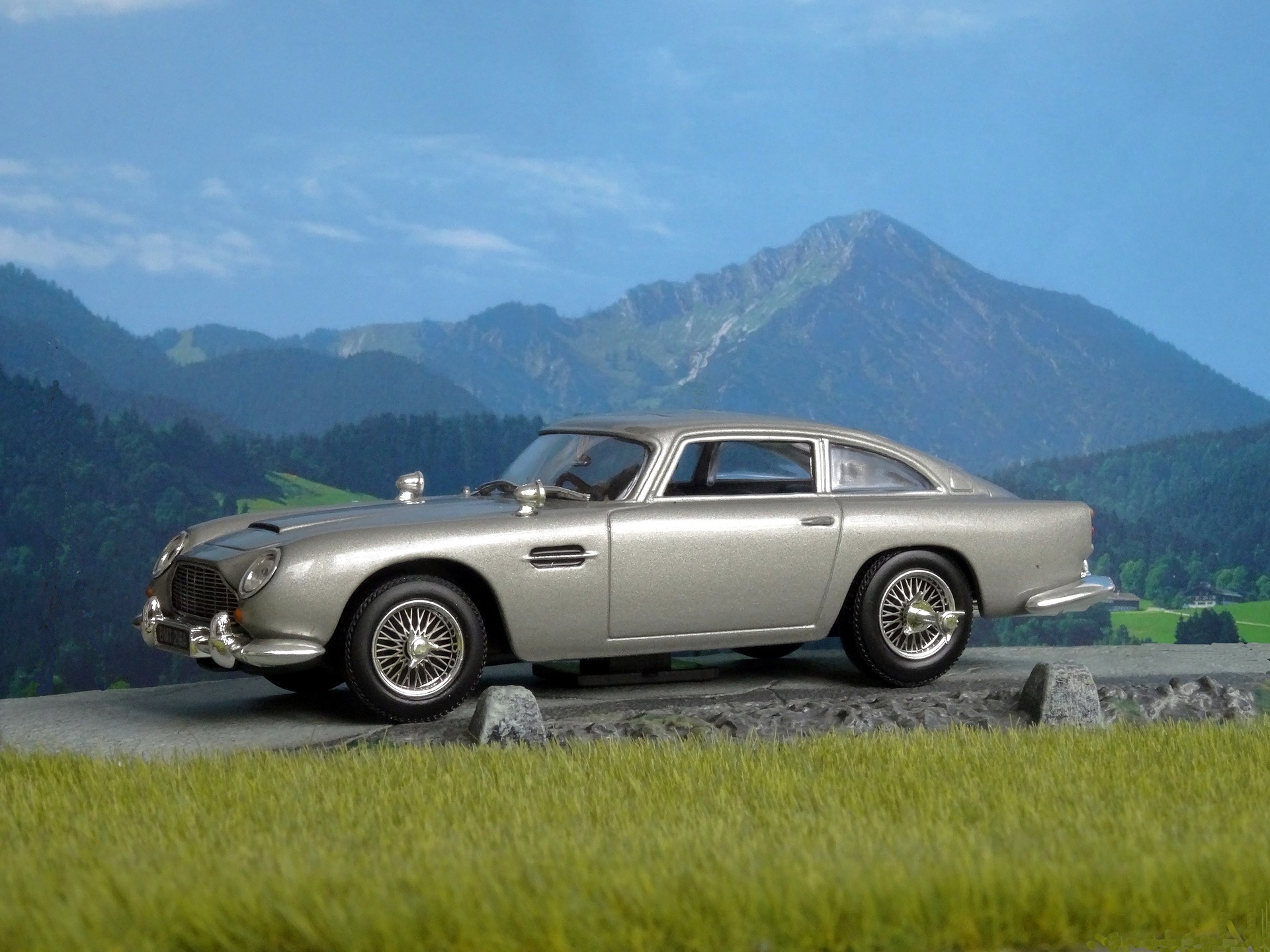 Valhalla deliveries underpin narrowing of losses at Aston Martin