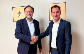 ep a la izquierda mario alonso presidente de auren a la derecha emilio calderon director de ecm