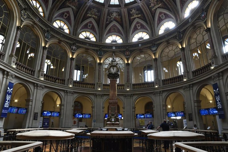 Las empresas de BME Growth aumentan un 6% su facturación y un 25% su plantilla