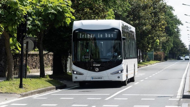ep archivo   irizar e mobility firma un contrato para el suministro de autobuses electricos en