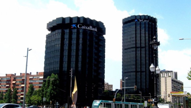 ep archivo   sede de la caixa con el logotipo de caixabank