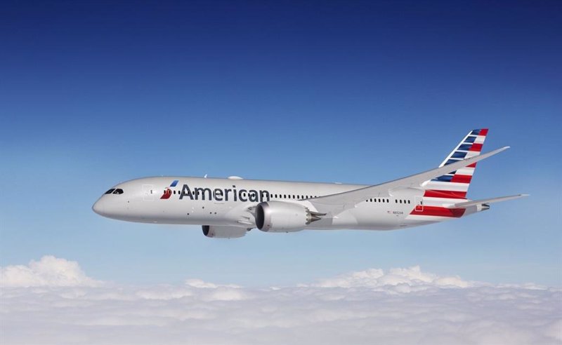 American Airlines se estrella: recorta previsiones y anuncia la salida de su director comercial