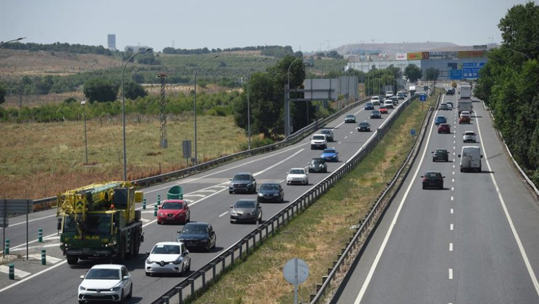 ep archivo vehiculos en la autovia ep archivo vehiculos en la autovia