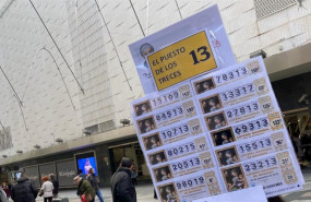 ep decimos de loteria de navidad de la administracion de dona manolita en madrid espana a 18 de