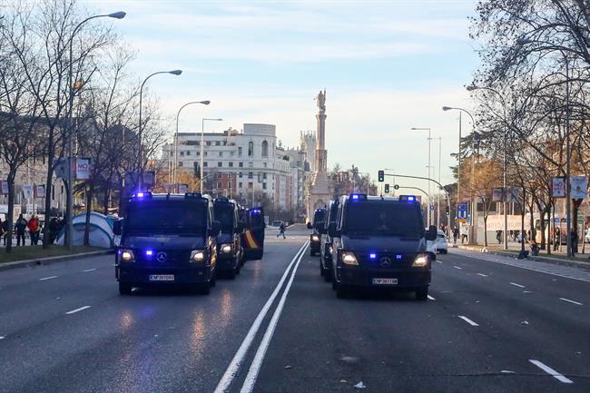 Desalojo de taxistas en el Paseo de la Castellana de Madrid, donde el colectivo | Ricardo Rubio - Europa Press ep desalojotaxistaspaseola castellanamadrid dondecolectivo