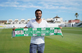 ep el delantero dani guiza con el atletico sanluqueno