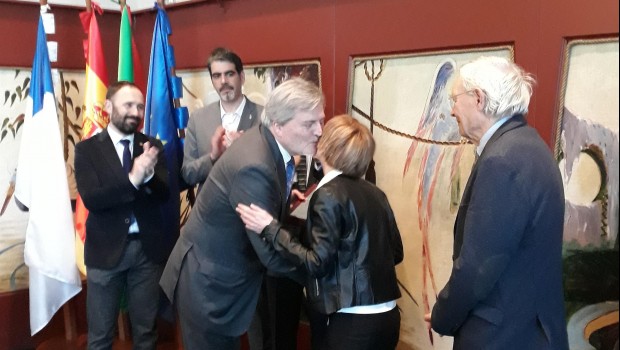 ep entregala placahonorla orden civilalfonso xsabiolagun
