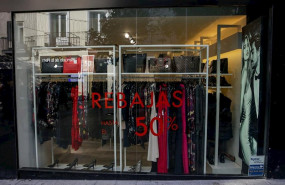 ep escaparate de una tienda de moda de madrid