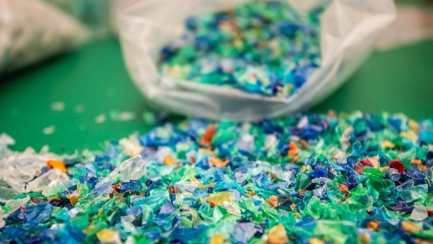 ep fwd np eko rec recicla 5 millones de botellas de plastico al dia con una tecnologia unica en