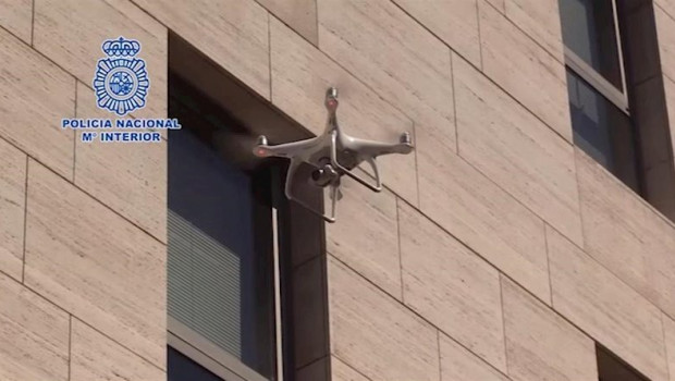 ep imagen de la policia nacional de operaciones para interceptar drones