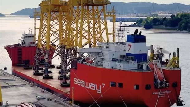 ep jacket construido en el astillero de fene