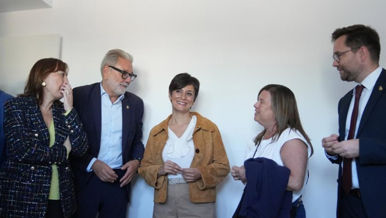 ep la ministra de vivienda y agenda urbana isabel rodriguez y la consellera de territorio vivienda y