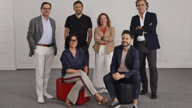 ep llyc adquiere la agencia de publicidad china