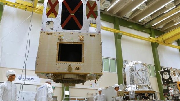 ep maniobraintegracionmodulopropulsionsatelite sentinel-6a