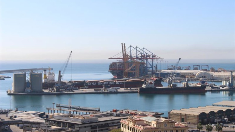 ep panoramica de la zona portuaria de malaga