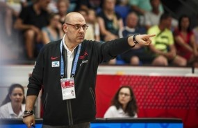 ep seleccionador espanolbaloncesto femenino lucas mondelo