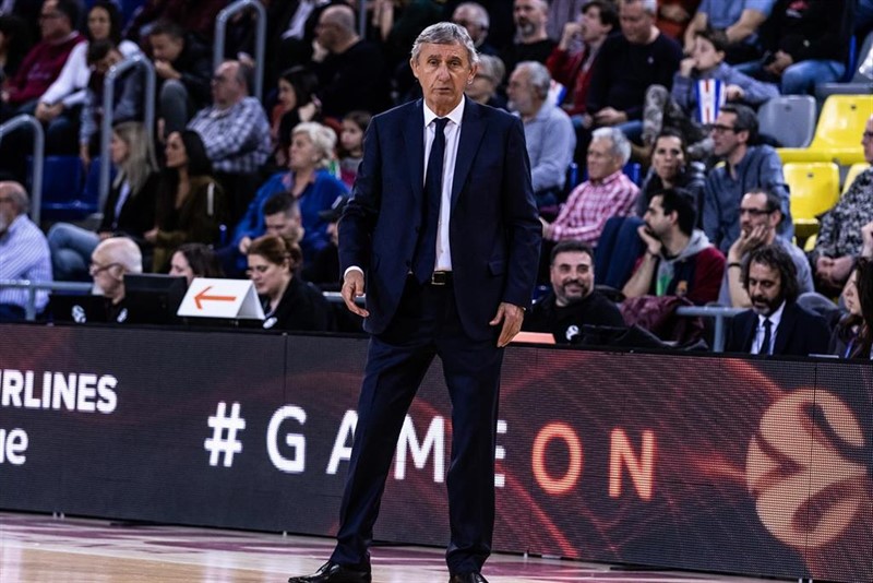 ep svetislav pesic durante un partido del bara lassa